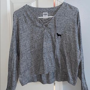 ✨Cute, cropped, laced up shirt✨